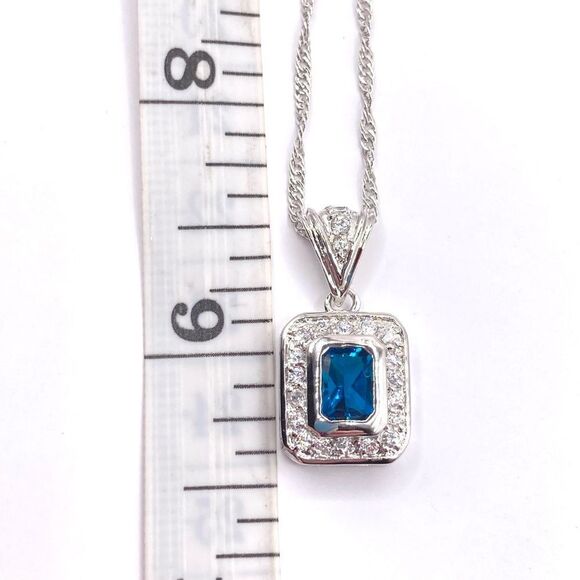 Silver blue clear cubic zirconia pendant necklace - Picture 4 of 4